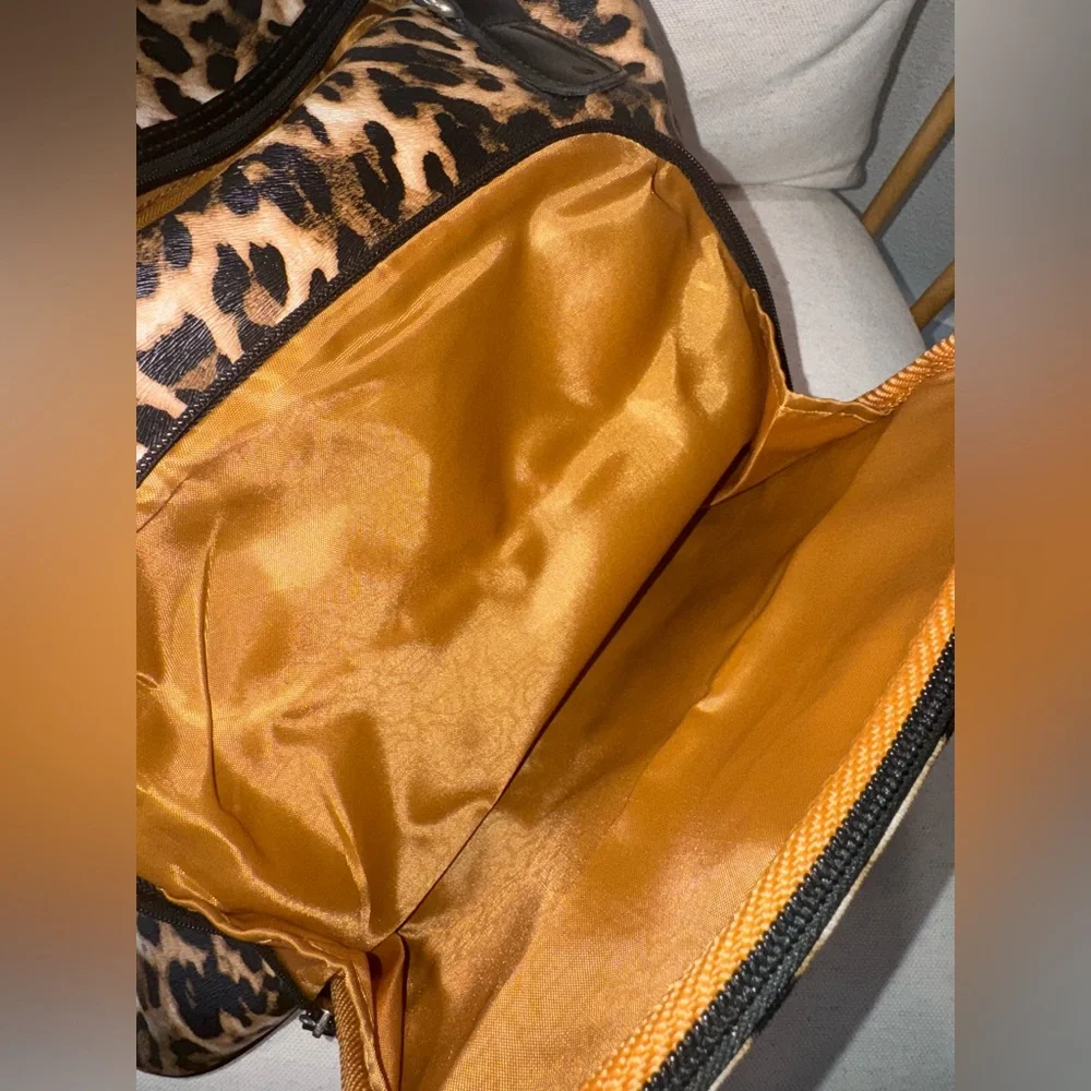 Kathy Van Zeeland Leopard Animal Print Duffle Travel Shoulder Weekender Purse XL - Picture 13 of 16